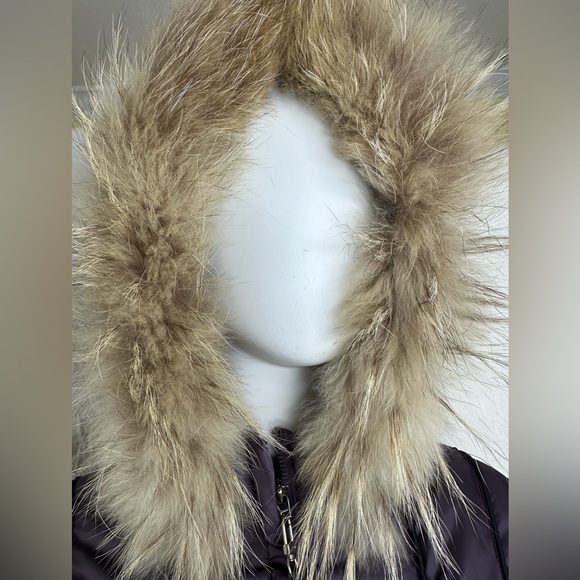 Via Spiga Plum Down Puffer Coat with Raccoon Fur Trim Hood - Picture 2 of 16